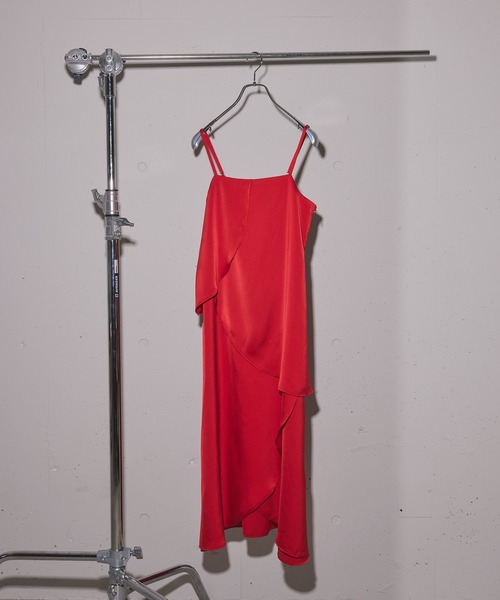 MAISON BREEZE reveur(メゾンブリーズレヴール)の「【MAISON BREEZE reveur】petal camisole dress one-piece(ワンピース・レディース・ブラック/グレイッシュベージュ/オフホワイト/レッド・FREE)」の22枚目の写真