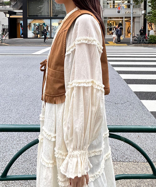 CIAOPANIC（チャオパニック）の「ウエスタンレーススウェードベスト（ベスト・レディース・ベージュ/ボルドー/ブラウン・ONE SIZE）」の17枚目の写真