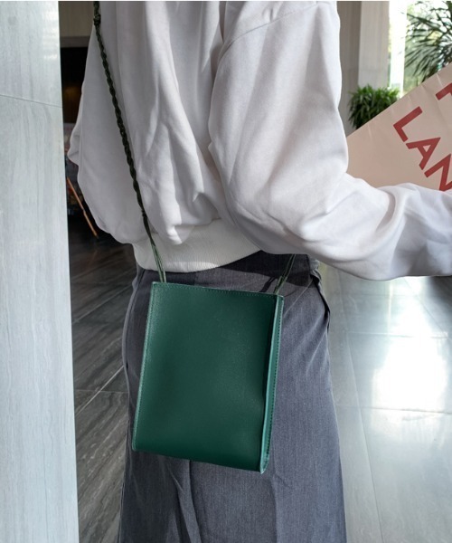 ciite'（シーテ）の「【select brand：yuue'】編み込みスクエアミニショルダーバッグ / タングルストリング スクエアミニショルダーバッグ（ショルダーバッグ・レディース・グリーン・FREE）」の11枚目の写真