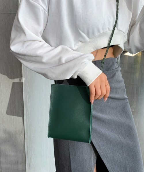 ciite'（シーテ）の「【select brand：yuue'】編み込みスクエアミニショルダーバッグ / タングルストリング スクエアミニショルダーバッグ（ショルダーバッグ・レディース・グリーン・FREE）」の13枚目の写真
