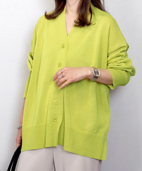 Aletta vita（アレッタビータ）の「UV加工リネンライクVネックカーディガン（カーディガン/ボレロ・レディース・オフホワイト/ブラック/ライトグレー/ライム・FREE）」の4枚目の写真