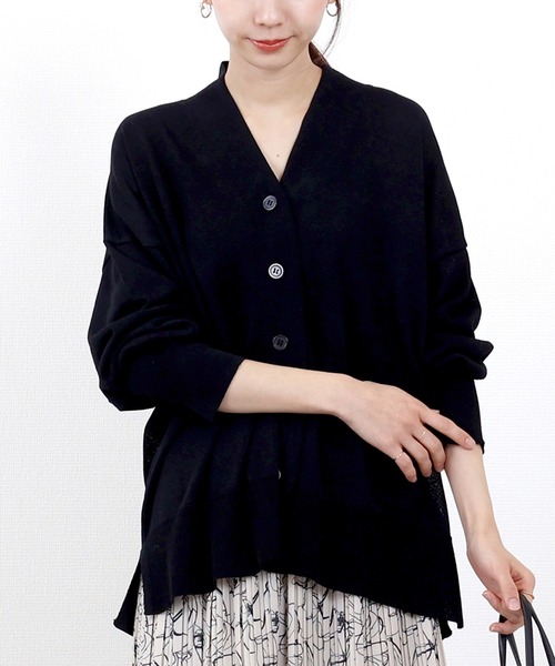 Aletta vita（アレッタビータ）の「UV加工リネンライクVネックカーディガン（カーディガン/ボレロ・レディース・オフホワイト/ブラック/ライトグレー/ライム・FREE）」の16枚目の写真