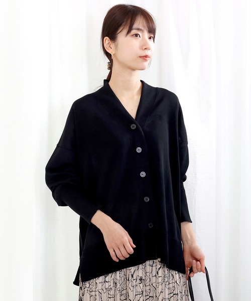 Aletta vita（アレッタビータ）の「UV加工リネンライクVネックカーディガン（カーディガン/ボレロ・レディース・オフホワイト/ブラック/ライトグレー/ライム・FREE）」の17枚目の写真