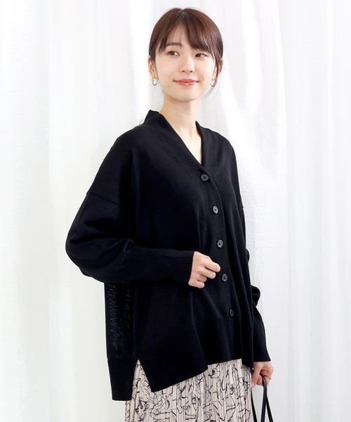 Aletta vita（アレッタビータ）の「UV加工リネンライクVネックカーディガン（カーディガン/ボレロ・レディース・オフホワイト/ブラック/ライトグレー/ライム・FREE）」の18枚目の写真