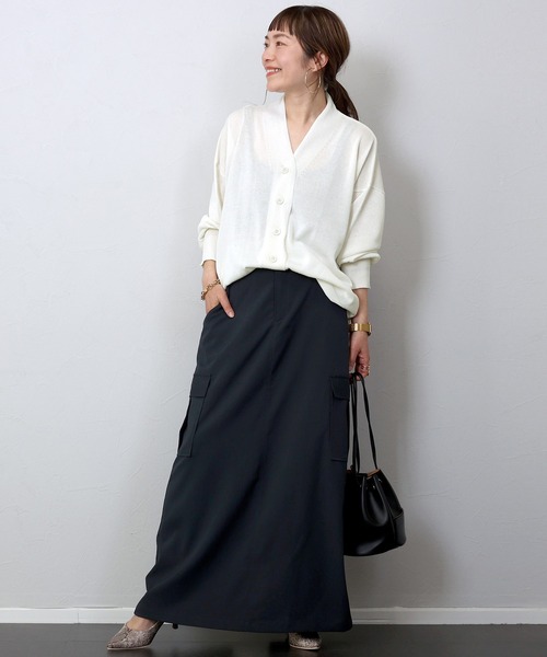 Aletta vita（アレッタビータ）の「UV加工リネンライクVネックカーディガン（カーディガン/ボレロ・レディース・オフホワイト/ブラック/ライトグレー/ライム・FREE）」の8枚目の写真