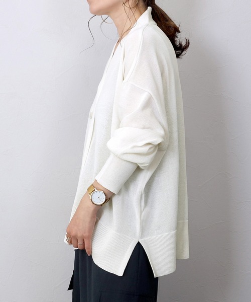 Aletta vita（アレッタビータ）の「UV加工リネンライクVネックカーディガン（カーディガン/ボレロ・レディース・オフホワイト/ブラック/ライトグレー/ライム・FREE）」の10枚目の写真