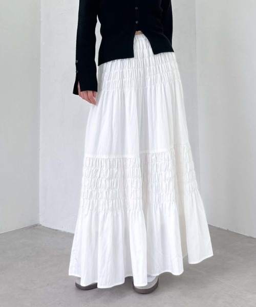 archives（アルシーヴ）の「コットンライクシャーリングティアードスカート（スカート・レディース・オフホワイト/アイボリー/ブラック・MEDIUM）」の20枚目の写真
