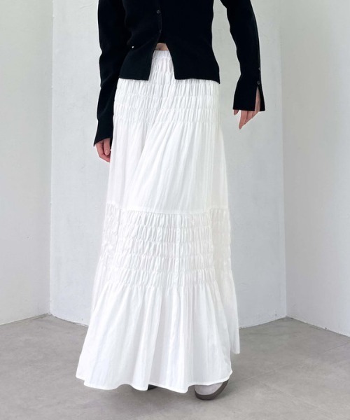 archives（アルシーヴ）の「コットンライクシャーリングティアードスカート（スカート・レディース・オフホワイト/アイボリー/ブラック・MEDIUM）」の22枚目の写真