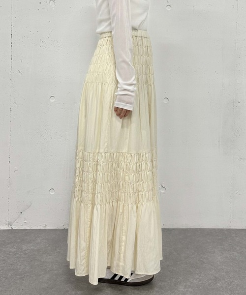 archives（アルシーヴ）の「コットンライクシャーリングティアードスカート（スカート・レディース・オフホワイト/アイボリー/ブラック・MEDIUM）」の17枚目の写真