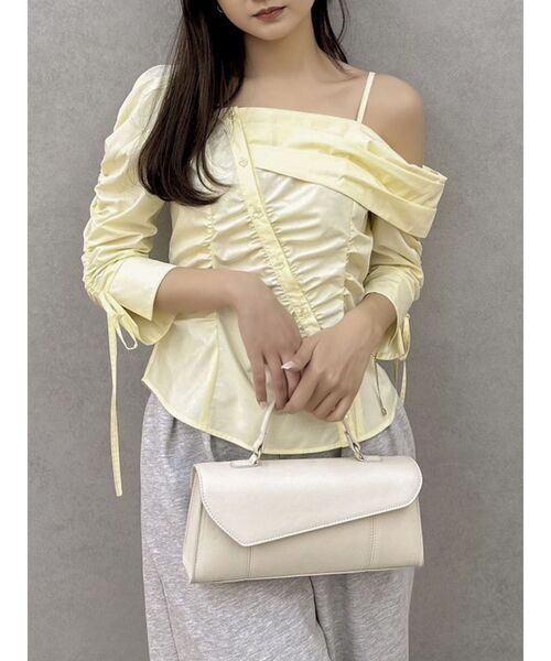 dazzlin（ダズリン）の「アシメギャザーブラウス（シャツ/ブラウス・レディース・オフホワイト/ブルー/イエロー・FREE）」の3枚目の写真