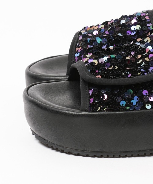 niko and...(ニコアンド)の「オリジナルボリュームスライドサンダル(サンダル・レディース・アイボリー/ブラック/レッド・LARGE/MEDIUM)」の15枚目の写真