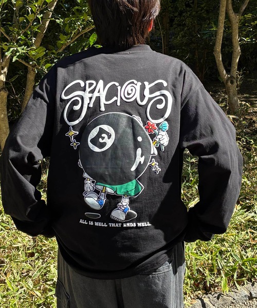 ILL'S(イルズ)の「ポップイラスト 発泡バックプリント クルーネックビッグシルエットロンT カットソー メンズ レディース(Tシャツ/カットソー・メンズ・ホワイト系その他3/ブラック系その他4/ブラック系その他2/ホワイト系その他2/ホワイト系その他4/ブラック系その他3・M/L)」の1枚目の写真