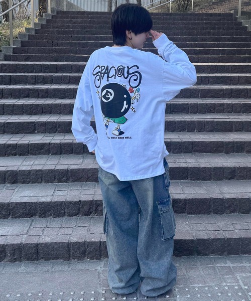 ILL'S(イルズ)の「ポップイラスト 発泡バックプリント クルーネックビッグシルエットロンT カットソー メンズ レディース(Tシャツ/カットソー・メンズ・ホワイト系その他3/ブラック系その他4/ブラック系その他2/ホワイト系その他2/ホワイト系その他4/ブラック系その他3・M/L)」の7枚目の写真