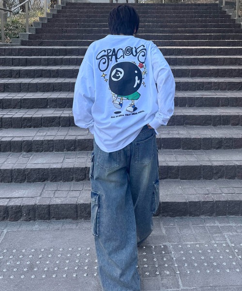 ILL'S(イルズ)の「ポップイラスト 発泡バックプリント クルーネックビッグシルエットロンT カットソー メンズ レディース(Tシャツ/カットソー・メンズ・ホワイト系その他3/ブラック系その他4/ブラック系その他2/ホワイト系その他2/ホワイト系その他4/ブラック系その他3・M/L)」の8枚目の写真