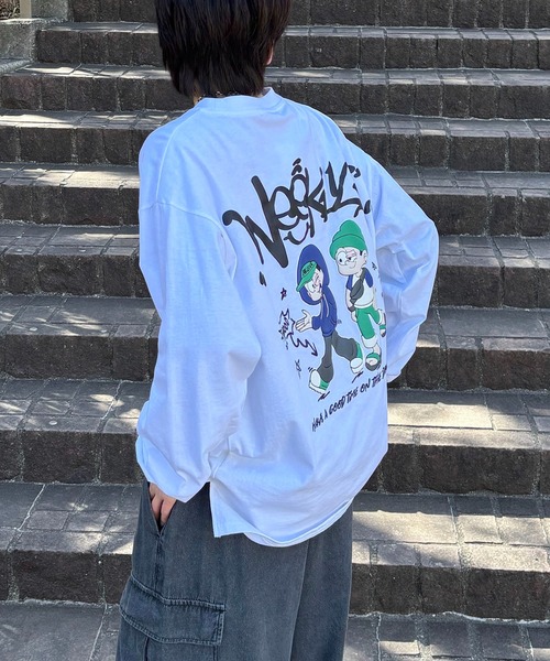 ILL'S(イルズ)の「ポップイラスト 発泡バックプリント クルーネックビッグシルエットロンT カットソー メンズ レディース(Tシャツ/カットソー・メンズ・ホワイト系その他3/ブラック系その他4/ブラック系その他2/ホワイト系その他2/ホワイト系その他4/ブラック系その他3・M/L)」の16枚目の写真