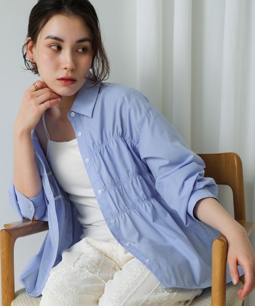 Bou Jeloud(ブージュルード)の「ギャザーデザインシャツ(シャツ/ブラウス・レディース・ブルー/ホワイト・38)」の1枚目の写真