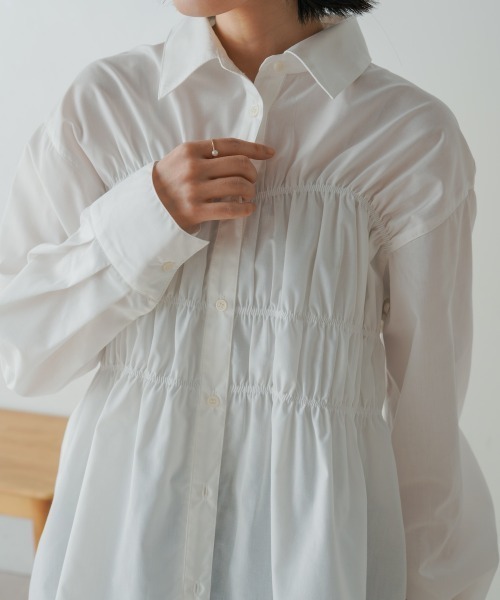Bou Jeloud(ブージュルード)の「ギャザーデザインシャツ(シャツ/ブラウス・レディース・ブルー/ホワイト・38)」の9枚目の写真