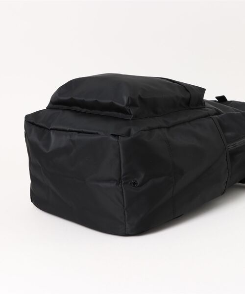 NEW ERA（ニューエラ）の「【NEW ERA/ニューエラ】LIGHT PACK（バックパック/リュック・メンズ・ブラック/ストーン/ブラック系その他/サンドベージュ/オリーブ・FREE）」の6枚目の写真