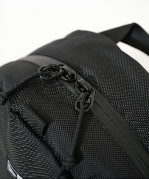 NEW ERA（ニューエラ）の「【NEW ERA/ニューエラ】LIGHT PACK（バックパック/リュック・メンズ・ブラック/ストーン/ブラック系その他/サンドベージュ/オリーブ・FREE）」の11枚目の写真
