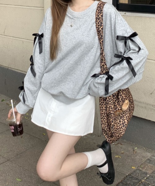 Mejoul(メジュール)の「リボンデザインスリーブスウェット(スウェット・レディース・ネイビー/グレー/ブラック・M/L)」の1枚目の写真