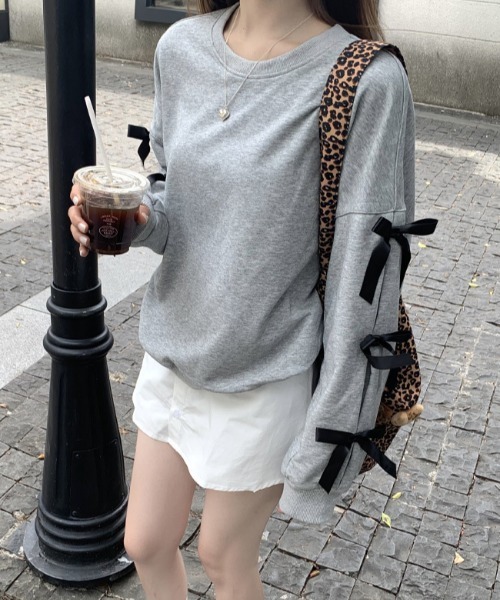 Mejoul(メジュール)の「リボンデザインスリーブスウェット(スウェット・レディース・ネイビー/グレー/ブラック・M/L)」の5枚目の写真