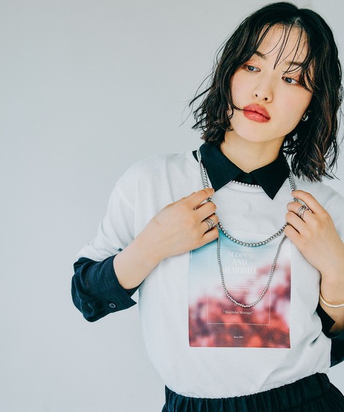 LEPSIM（レプシィム）の「フォト＊ロゴプリントT　327272（Tシャツ/カットソー・レディース・ブラック×ブルー/ホワイト×ピンク/ホワイト×イエロー・FREE）」の2枚目の写真