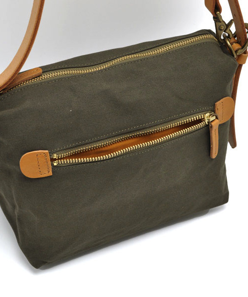 CLEDRAN(クレドラン)の「【帆布×本厚ヌメ】CL2039 INNO 2WAY SHOULDER M(ショルダーバッグ・レディース・グリーン/ベージュ/ブラック・FREE)」の10枚目の写真