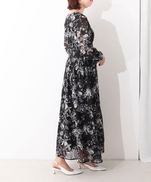 MICO COULIER（ミコクリエ）の「フラワープリントワンピース（ワンピース・レディース・ブラック/ベージュ・38）」の7枚目の写真