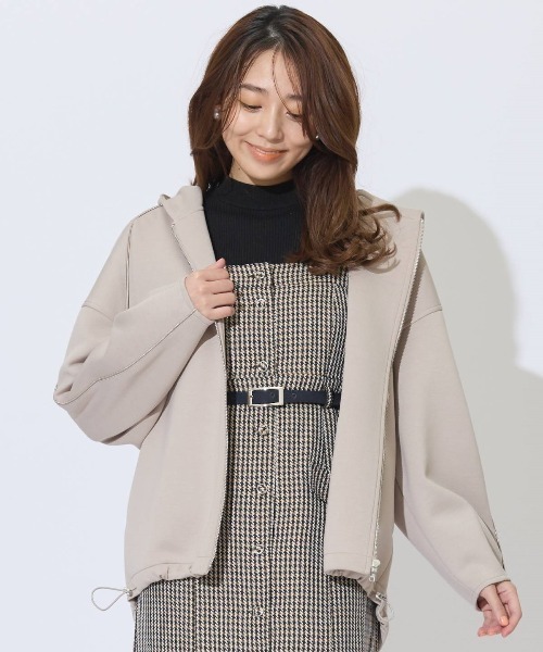 AND COUTURE(アンドクチュール)の「ダンボールポンチフーディーブルゾン(ブルゾン・レディース・アイボリー/グレー/ベージュ/ネイビー・FREE)」の7枚目の写真