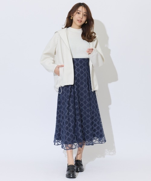 AND COUTURE(アンドクチュール)の「ダンボールポンチフーディーブルゾン(ブルゾン・レディース・アイボリー/グレー/ベージュ/ネイビー・FREE)」の13枚目の写真