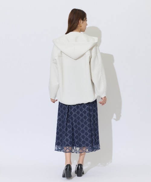 AND COUTURE(アンドクチュール)の「ダンボールポンチフーディーブルゾン(ブルゾン・レディース・アイボリー/グレー/ベージュ/ネイビー・FREE)」の12枚目の写真