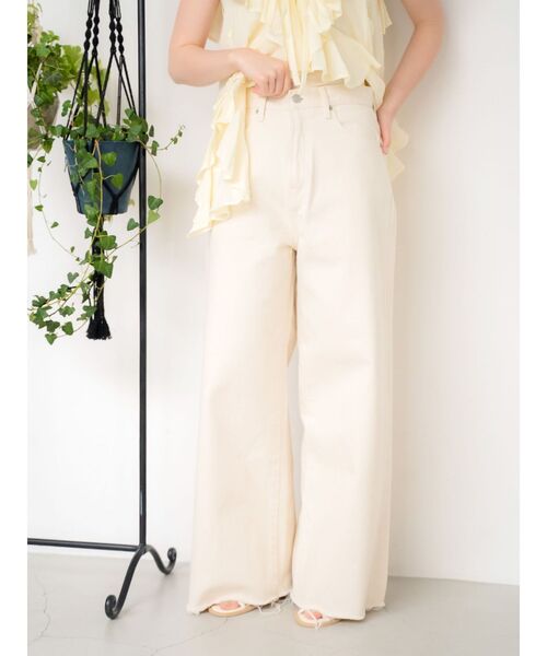 Ungrid(アングリッド)の「カットオフバギールーズデニム(デニムパンツ・レディース・ライトブルー/アイボリー・24inch/25inch/26inch)」の14枚目の写真