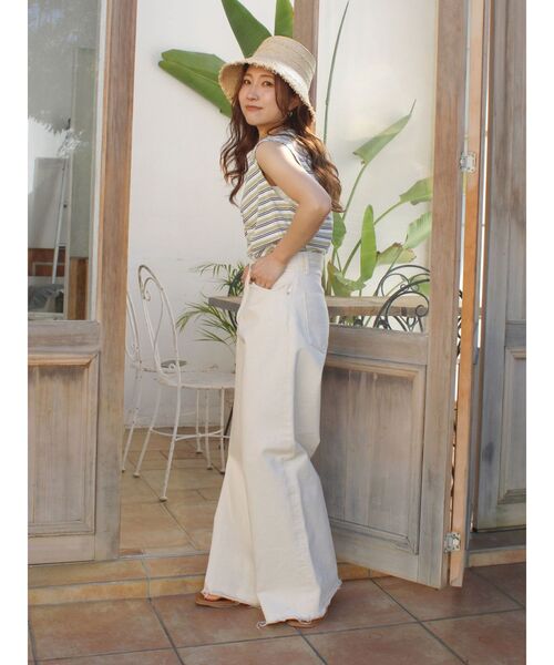 Ungrid(アングリッド)の「カットオフバギールーズデニム(デニムパンツ・レディース・ライトブルー/アイボリー・24inch/25inch/26inch)」の18枚目の写真