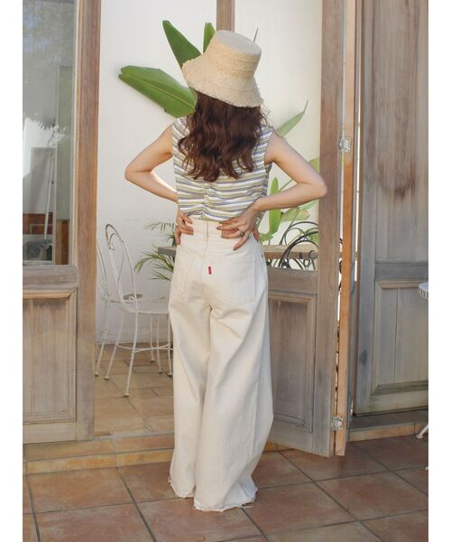 Ungrid(アングリッド)の「カットオフバギールーズデニム(デニムパンツ・レディース・ライトブルー/アイボリー・24inch/25inch/26inch)」の19枚目の写真