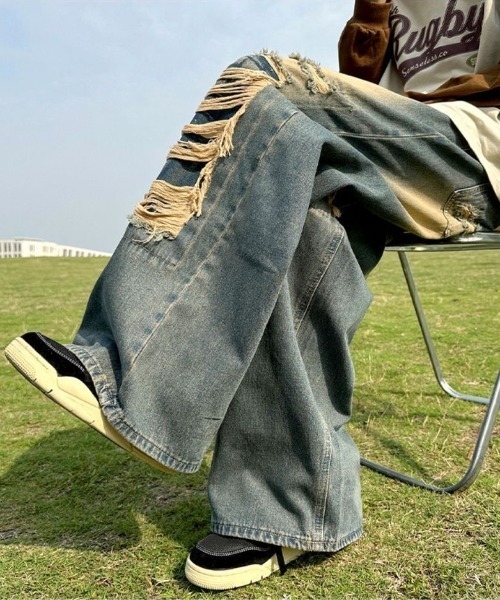 FreeZone(フリーゾーン)の「ワイドダメージデニムパンツ(デニムパンツ・メンズ・ブルー/ブラック・S/M/L)」の18枚目の写真