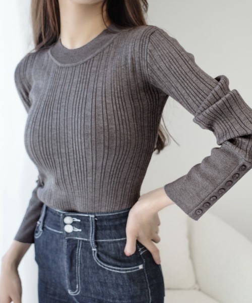 mily bilet（ミウィビレット）の「【mily bilet】大人可愛い素材とシルエット♪袖ボタン使いランダムリブニット（長袖）（ニット/セーター・レディース・ベージュ/ブラック/アイボリー/チャコールグレー・LARGE/MEDIUM/SMALL/X-LARGE）」の20枚目の写真