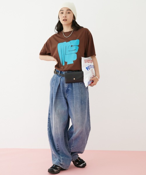 MIRROR STOKE(ミラーストーク)の「≪WEB限定≫【新色追加】TUCK DENIM WIDE PANTS/タックデニムワイドパンツ(デニムパンツ・レディース・サックスブルー/オフホワイト/ネイビー・MEDIUM/LARGE)」の3枚目の写真