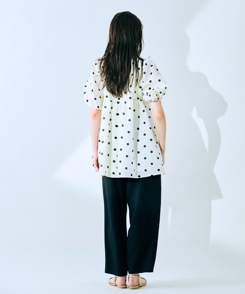 Audie a Muses(オーディアミューズ)の「ドットペプラムブラウス(シャツ/ブラウス・レディース・オフホワイト/ネイビー・38/42)」の15枚目の写真