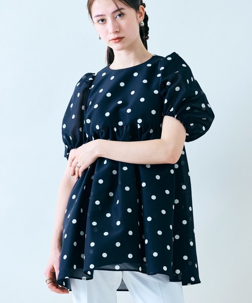 Audie a Muses(オーディアミューズ)の「ドットペプラムブラウス(シャツ/ブラウス・レディース・オフホワイト/ネイビー・38/42)」の20枚目の写真