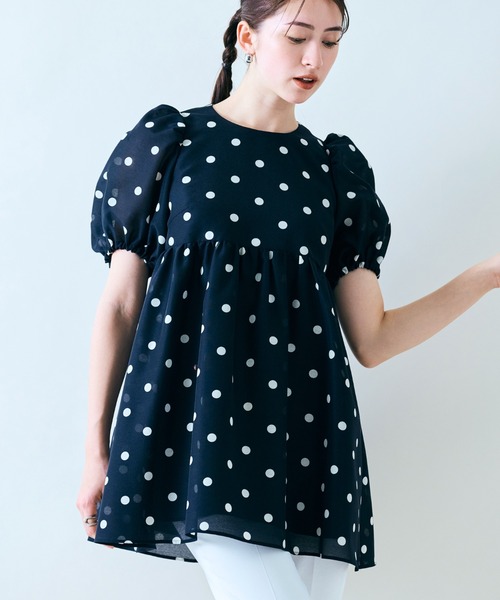 Audie a Muses(オーディアミューズ)の「ドットペプラムブラウス(シャツ/ブラウス・レディース・オフホワイト/ネイビー・38/42)」の22枚目の写真