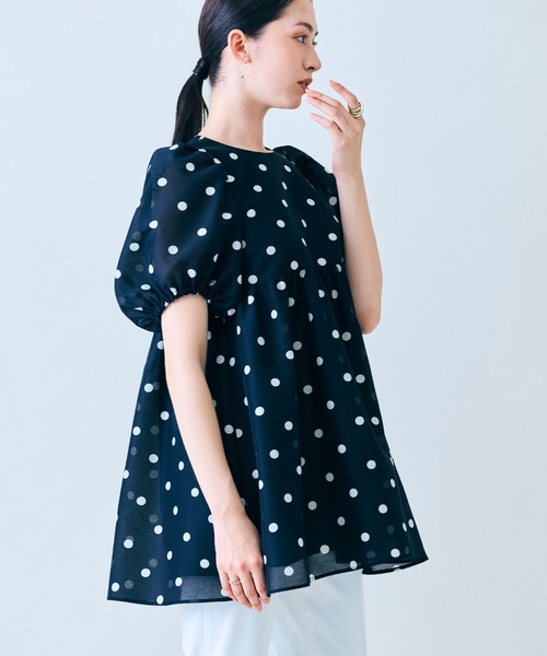 Audie a Muses(オーディアミューズ)の「ドットペプラムブラウス(シャツ/ブラウス・レディース・オフホワイト/ネイビー・38/42)」の16枚目の写真