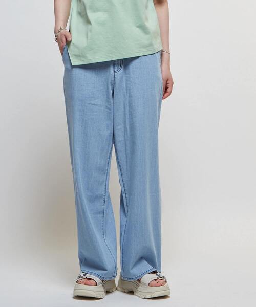 CONVERSE TOKYO(コンバーストウキョウ)の「【限定展開】LIGHT DENIM WIDE PANTS(デニムパンツ・レディース・サックスブルー/ブラック/ブルー・SMALL)」の13枚目の写真