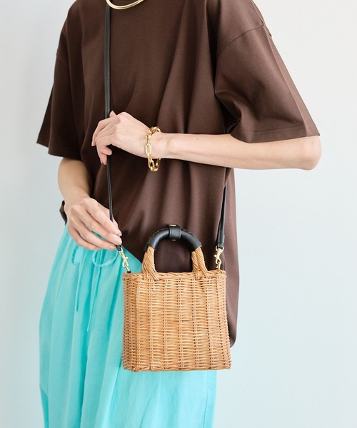 BARNYARDSTORM（バンヤードストーム）の「BARNYARDSTORM / 【BAGMATI(バグマティ)】 スクエアミニショルダーバッグ 【『VERY』YouTube紹介アイテム】（ショルダーバッグ・レディース・ブラック・FREE）」の3枚目の写真