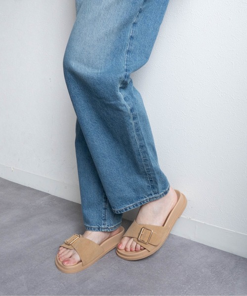 Fabby fabby(ファビィーファビィー)の「コンフォートワンベルトサンダル(サンダル・レディース・ブラック/ベージュ/ブラウン・SMALL/MEDIUM/LARGE)」の6枚目の写真