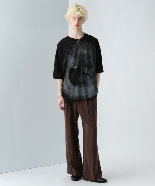 HARE（ハレ）の「ニュアンスフラワープリントカット(HARE)（Tシャツ/カットソー・メンズ・ブラック×ブルー/ブラック×ホワイト/ホワイト・FREE）」の4枚目の写真