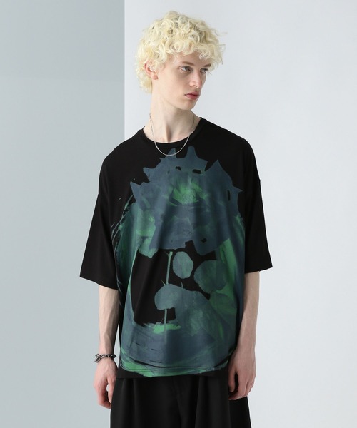 HARE（ハレ）の「ニュアンスフラワープリントカット(HARE)（Tシャツ/カットソー・メンズ・ブラック×ブルー/ブラック×ホワイト/ホワイト・FREE）」の9枚目の写真