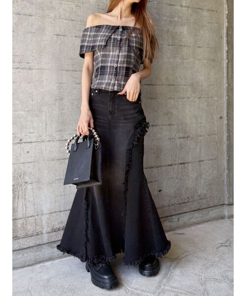 EVRIS（エヴリス）の「チェックオフショルブラウス（シャツ/ブラウス・レディース・ブラウン/ブラック・FREE）」の7枚目の写真