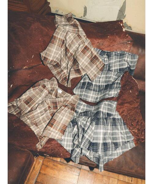 EVRIS（エヴリス）の「チェックオフショルブラウス（シャツ/ブラウス・レディース・ブラウン/ブラック・FREE）」の18枚目の写真