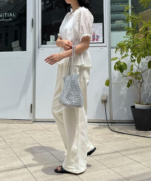 fredy emue(フレディエミュ)の「クロップドペプラムブラウス(シャツ/ブラウス・レディース・ライトグリーン/ブラック/オフホワイト・38)」の5枚目の写真