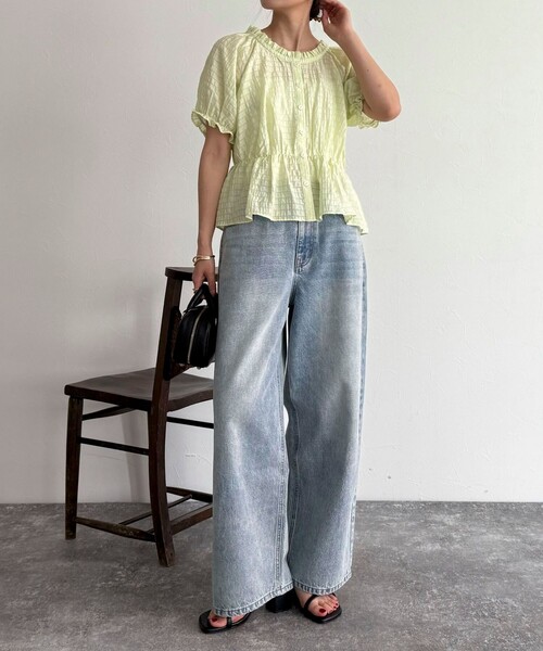 fredy emue(フレディエミュ)の「クロップドペプラムブラウス(シャツ/ブラウス・レディース・ライトグリーン/ブラック/オフホワイト・38)」の11枚目の写真